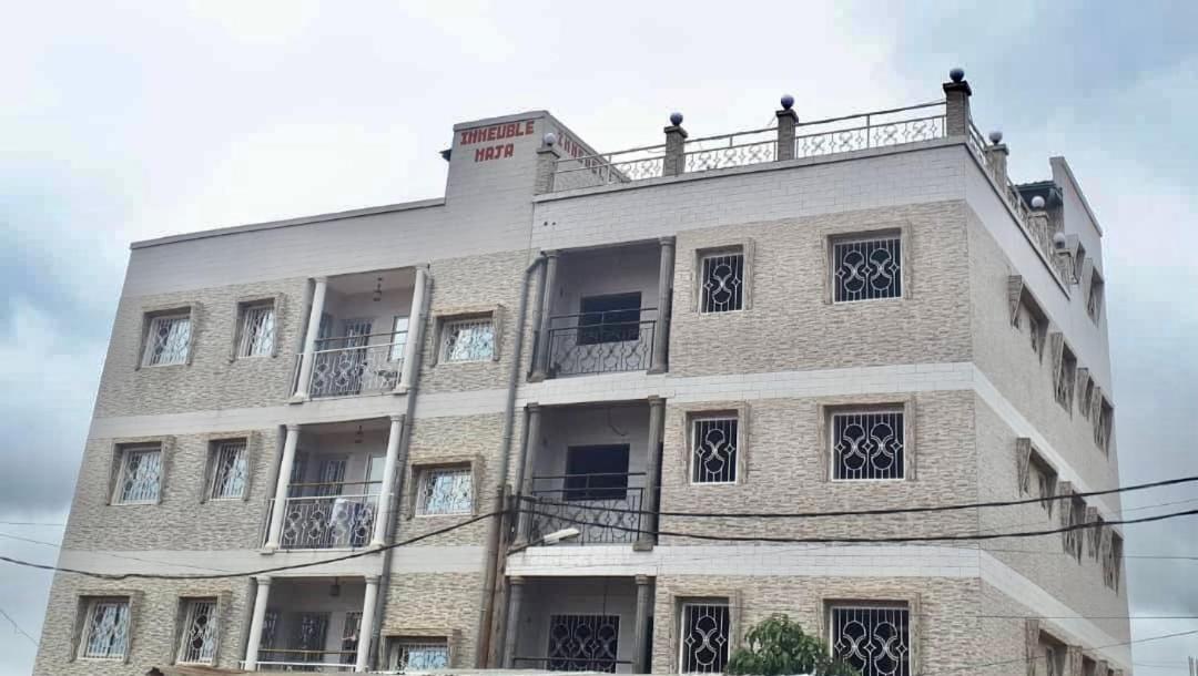 Chambre Meublee Biyem Assi Tkc Yaoundé Exterior foto