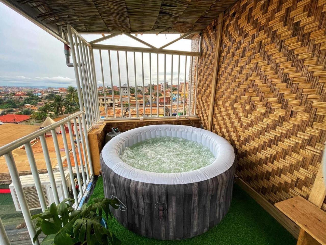 Chambre Meublee Biyem Assi Tkc Yaoundé Exterior foto